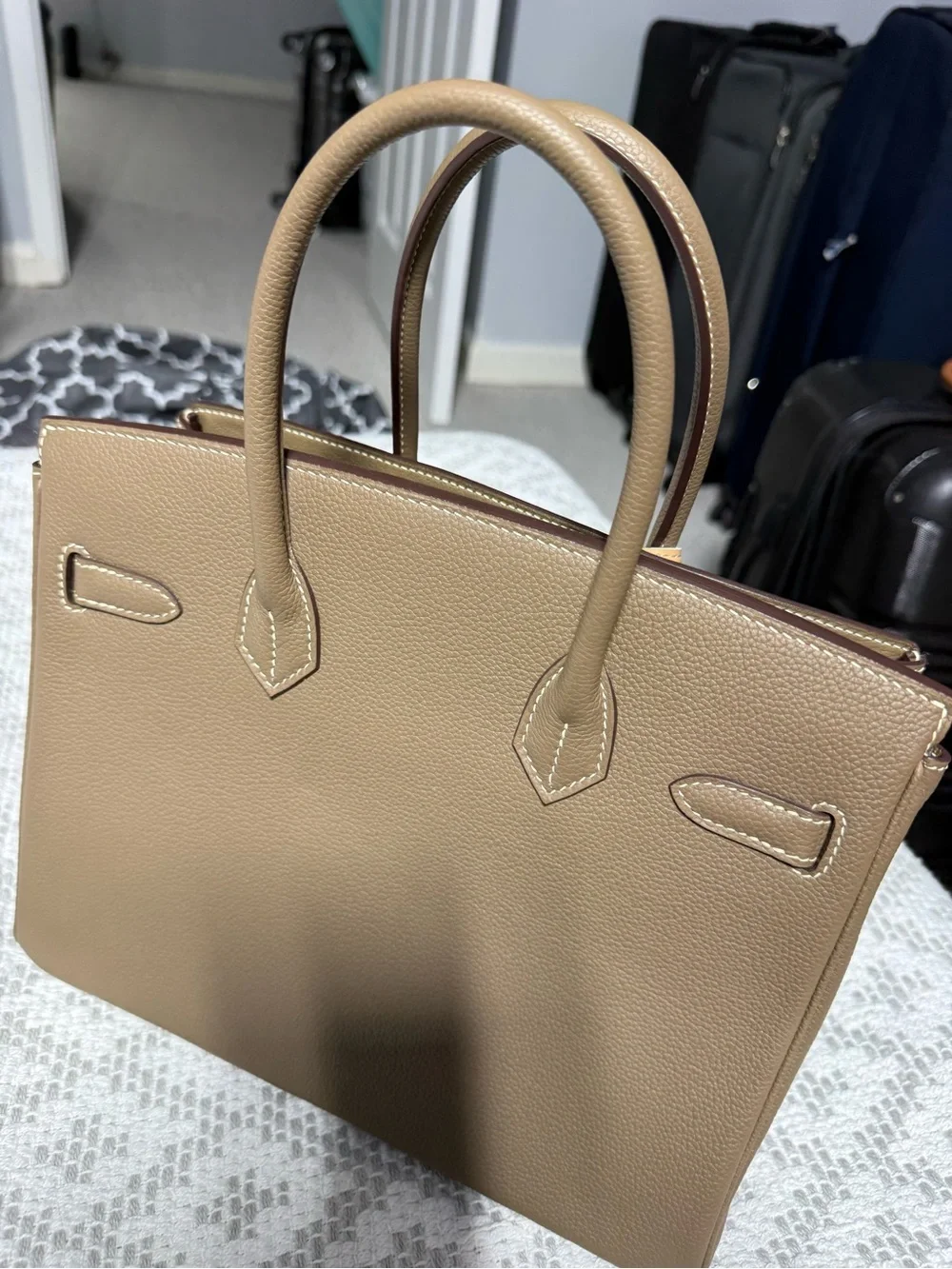 Hand sewn Taupe Structured Top-Handle Leather Tote with Charm size 30 - Picture 2 of 7